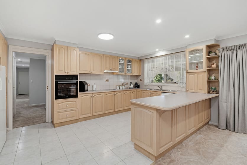 Click to view all images 97 McCarthy Drive Heathcote VIC 3523 - Image 3