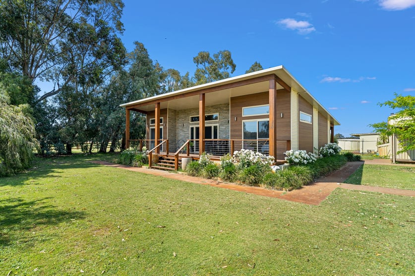 Click to view all images 5059 South Western Highway Fairbridge WA 6208 - Image 1