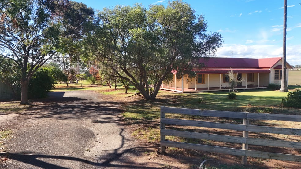 Click to view all images 99 Harris Road Nyah West VIC 3595 - Image 2