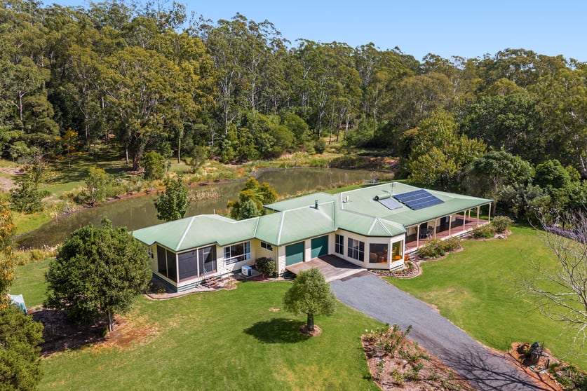 Click to view all images "Overberg" 3697 Esk Hampton Road Ravensbourne QLD 4352 - Image 2