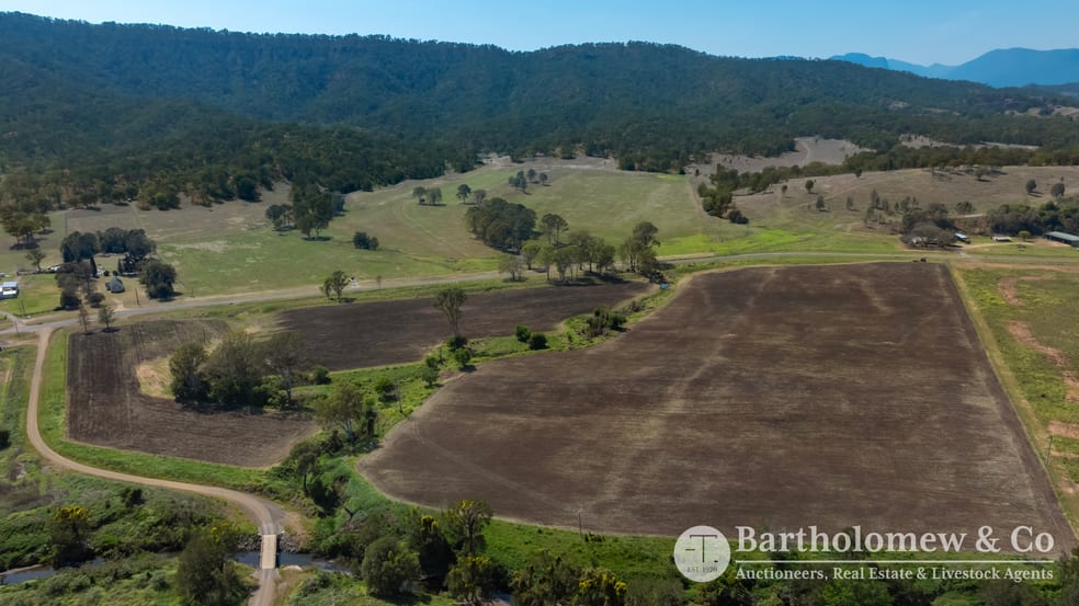 Click to view all images 1459 Christmas Creek Road Christmas Creek QLD 4285 - Image 2