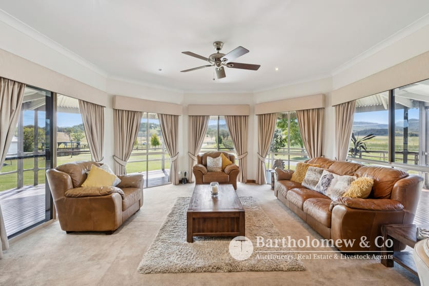 Click to view all images 502 Christmas Creek Road Tabooba QLD 4285 - Image 3