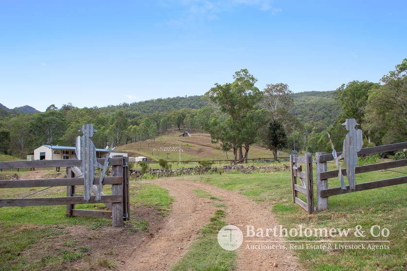 Click to view all images 629 Burnett Creek Road Maroon QLD 4310 - Image 2
