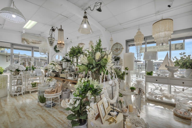 Business Known As The White House Located At 2 Parkyn Court Tewantin QLD 4565 - Image 1