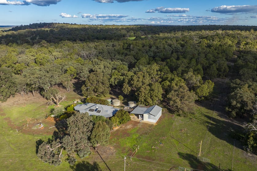 281 Crest Hill Road Bindoon WA 6502 - Image 3