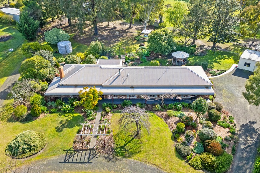 170 Cemetery Road Toongabbie VIC 3856 - Image 1