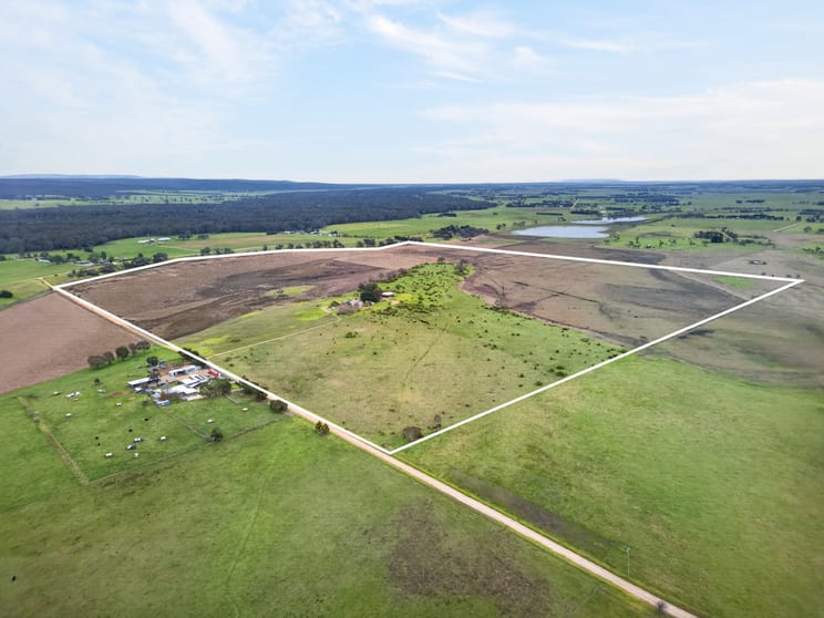 Click to view all images 74 Bristows Lane Pearsondale VIC 3851 - Image 1