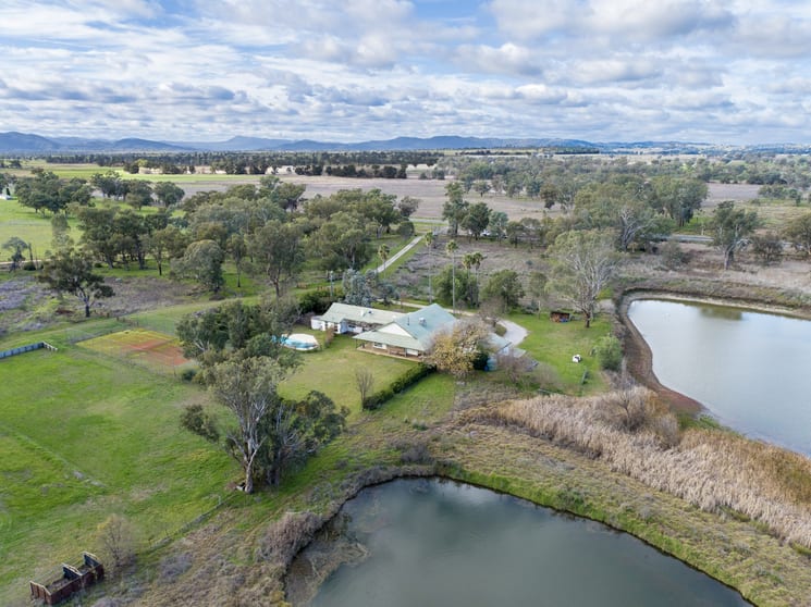 14089 New England Highway Timbumburi NSW 2340 - Image 2