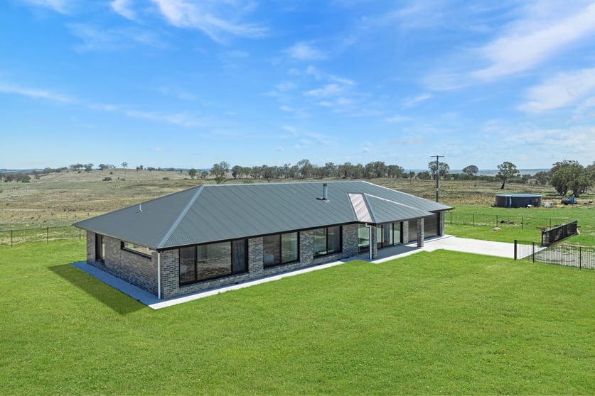 Click to view all images 330-332 Gap Road, Parkesbourne Via Goulburn NSW 2580 - Image 2