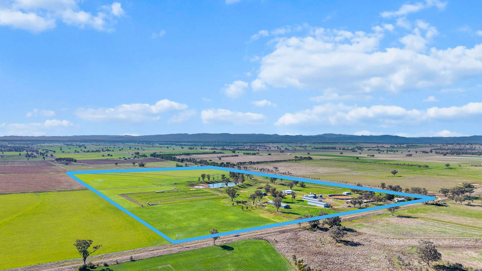 Click to view all images 864 Kelsos Lane Tamworth NSW 2340 - Image 2