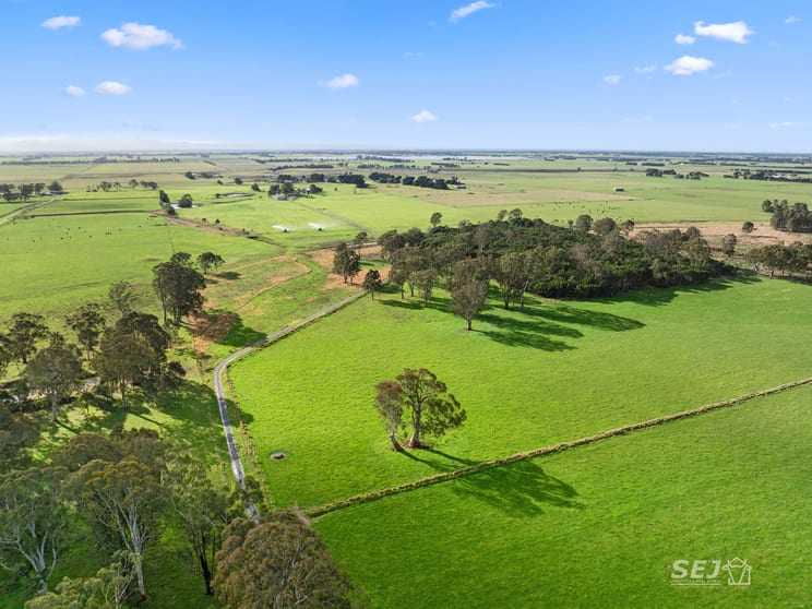 Click to view all images 596 Settlement Road Kilmany VIC 3851 - Image 3