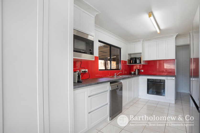 Click to view all images 10667 Mount Lindesay Highway Palen Creek QLD 4287 - Image 3