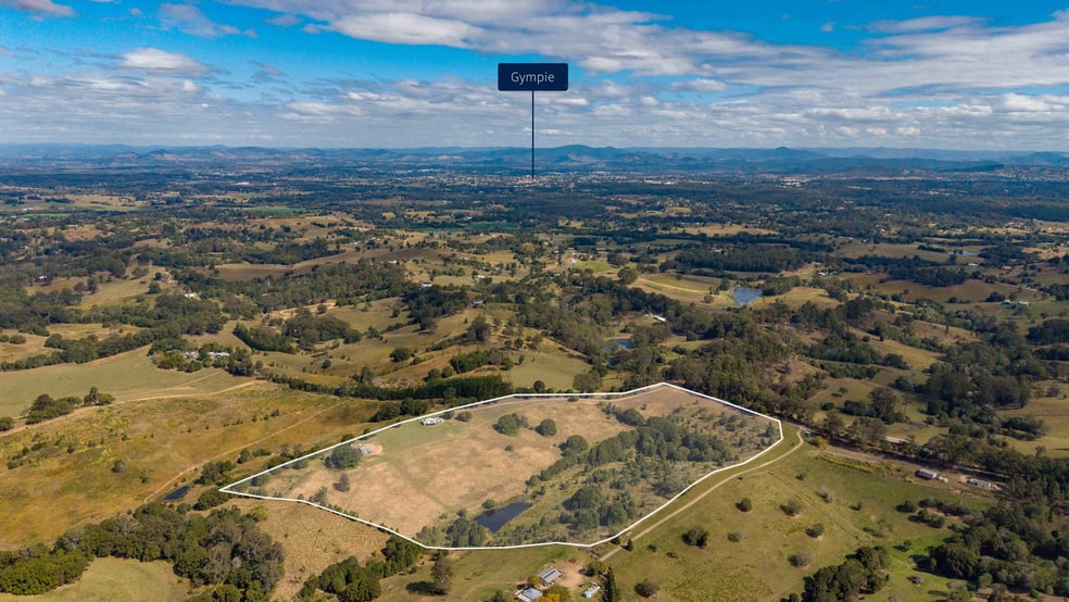 Click to view all images 484 Old Goomboorian Road Veteran QLD 4570 - Image 3
