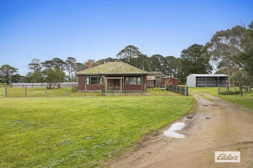Click to view all images 112 Lynches Crossing Road Bornes Hill VIC 3379 - Image 3