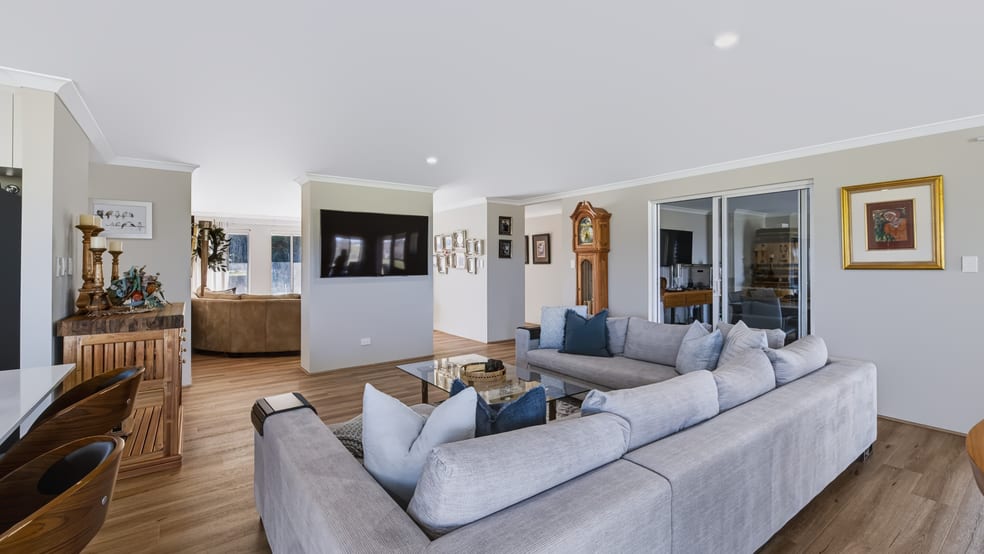 Click to view all images 134 McKelvie Road Catterick WA 6255 - Image 3