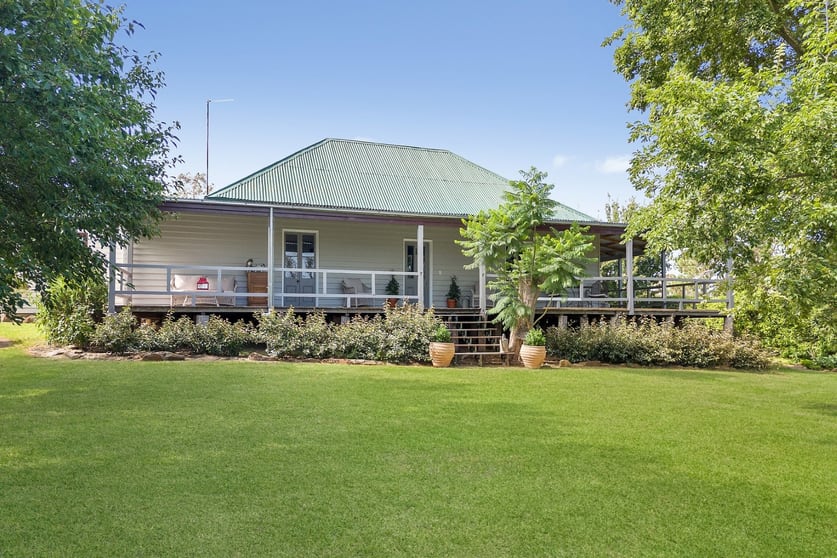 Click to view all images 60 Beechworth Road Mudgee NSW 2850 - Image 1
