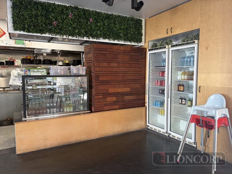 Click to view all images Food, Beverage & Hospitality business for sale in Molendinar - Image 2