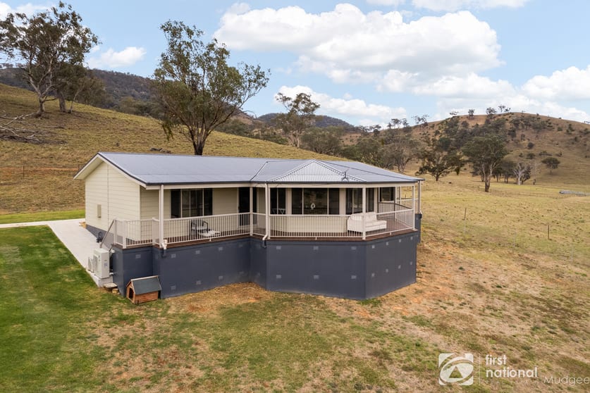 Click to view all images 1532 Castlereagh Highway Mudgee NSW 2850 - Image 2