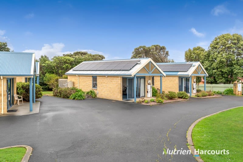 Click to view all images 1 Mccue Street Port Campbell VIC 3269 - Image 2