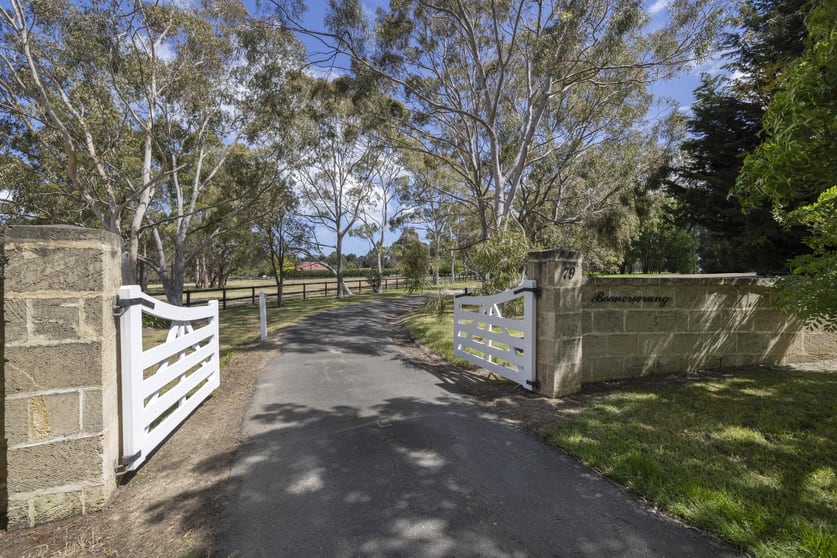 Click to view all images 79 Bittern-Dromana Road Balnarring VIC 3926 - Image 3