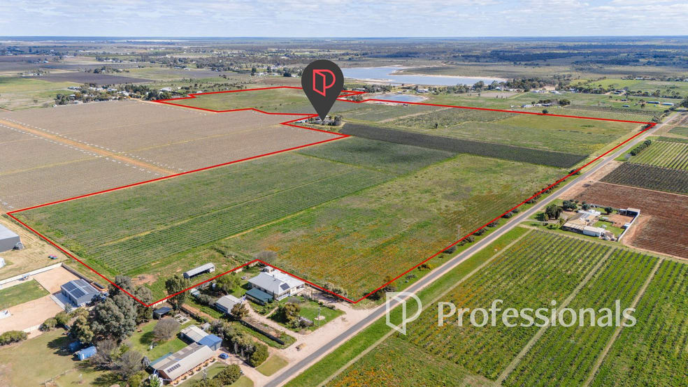 Click to view all images 57 First Street Merbein VIC 3505 - Image 3