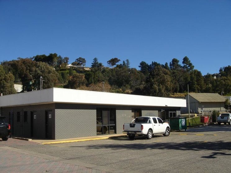 Click to view all images 24 Lake Albert Road Wagga Wagga NSW 2650 - Image 3
