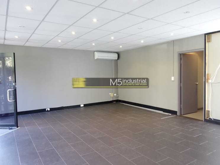Click to view all images 4/60 Fairford Road Padstow NSW 2211 - Image 2