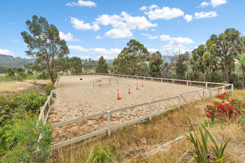 Click to view all images 35 Holts Road Whittlesea VIC 3757 - Image 1