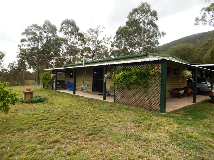 Click to view all images 7157 Cunningham Highway Mount Edwards QLD 4309 - Image 1