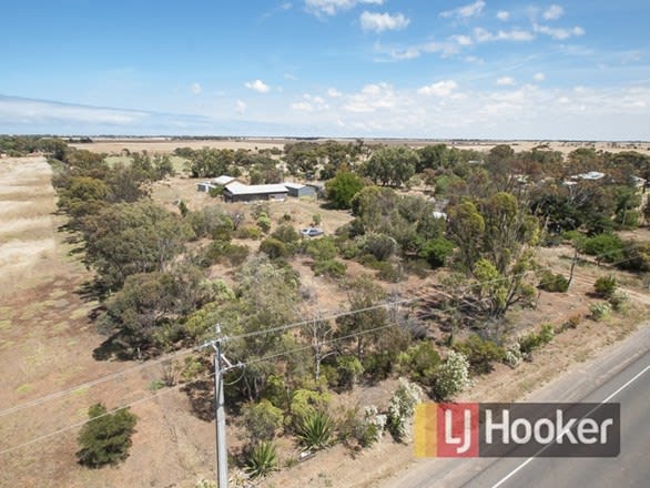 Click to view all images 1474 Mallala Road Korunye SA 5502 - Image 3