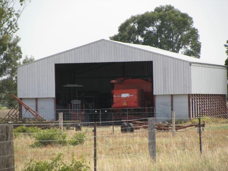 Click to view all images 2080 ACRES 5 KM FROM Tara QLD 4421 - Image 2