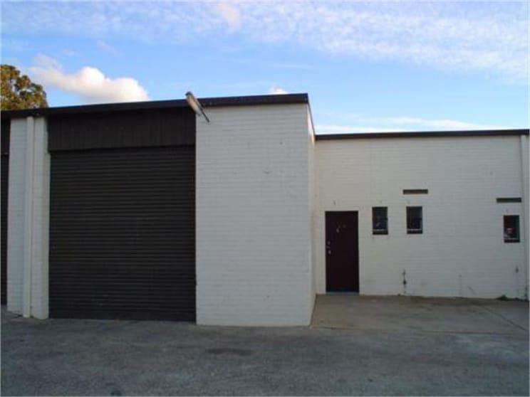 Click to view all images 54 Harley Crescent Condell Park NSW 2200 - Image 1