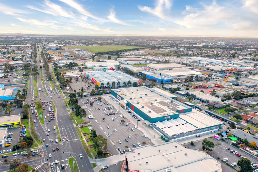 Showrooms / Bulky Goods commercial property for lease at 484 Ballarat Road Sunshine North VIC 3020
