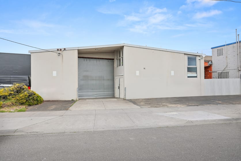 Shop & Retail commercial property for lease at 52 Levanswell Road Moorabbin VIC 3189 Shop & Retail commercial property for lease at 52 Levanswell Road Moorabbin VIC 3189