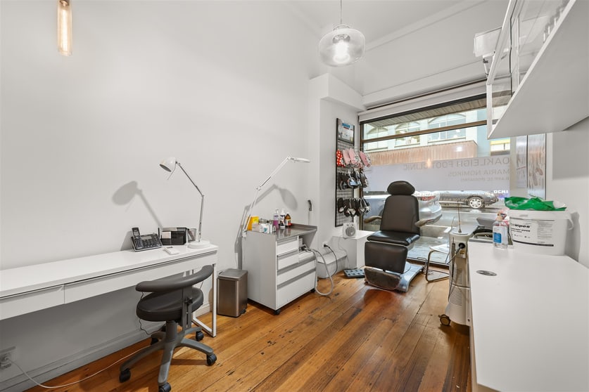 Shop & Retail commercial property for lease at 78 Atherton Rd Oakleigh VIC 3166