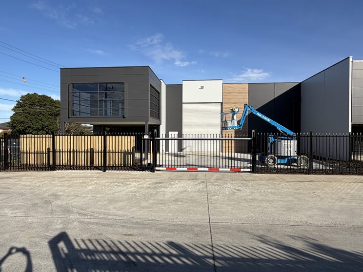 Showrooms / Bulky Goods commercial property for lease at 1 Kelly Court Springvale VIC 3171