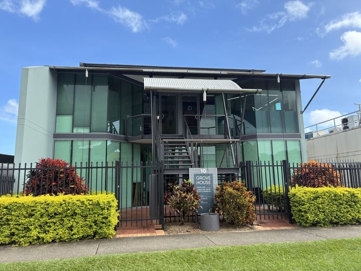 Offices commercial property for lease at 10 Grove Street Cairns North QLD 4870