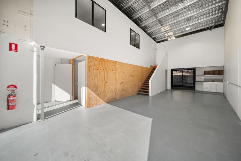 Factory, Warehouse & Industrial commercial property for lease at 6/52-54 Township Drive Burleigh Heads QLD 4220