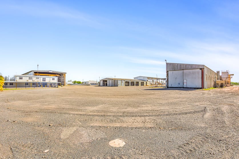 Factory, Warehouse & Industrial commercial property for lease at Shed 3/393-409 McLaughlin Street Parkhurst QLD 4702