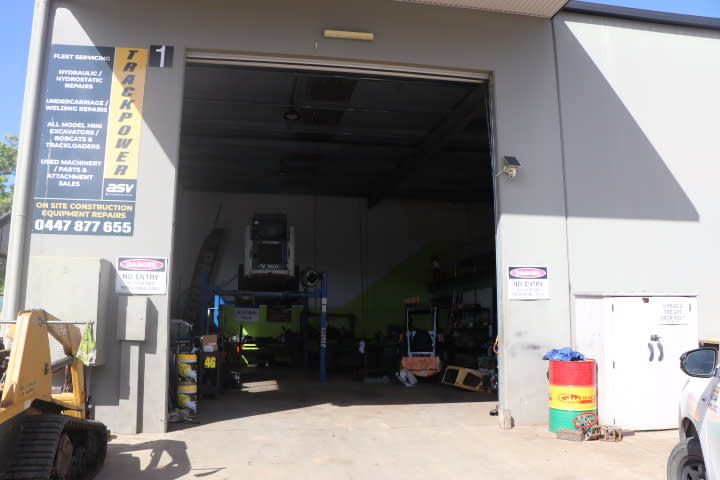 Factory, Warehouse & Industrial commercial property for sale at 1/10 Endeavour Drive Kunda Park QLD 4556