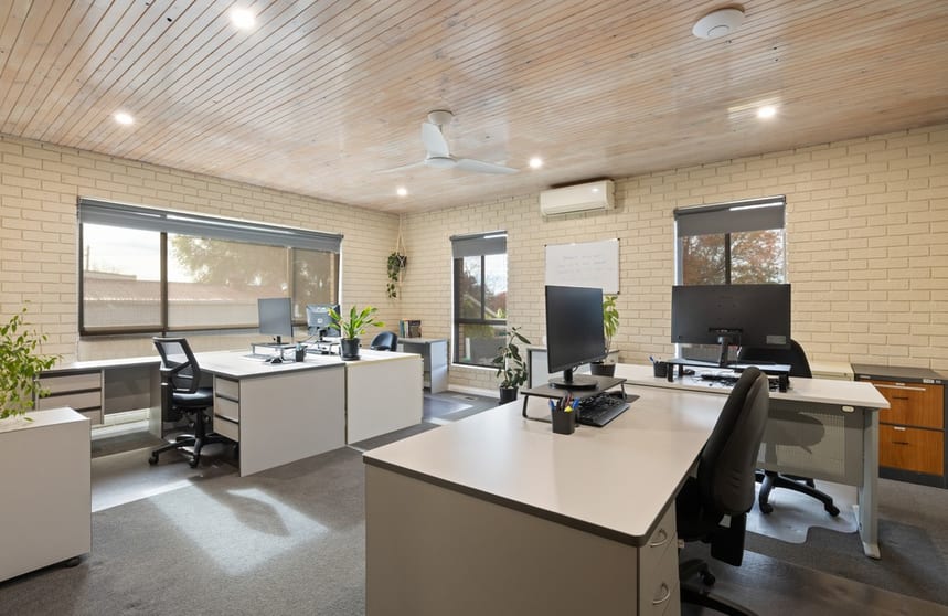 Medical / Consulting commercial property for sale at 586 East Street East Albury NSW 2640 Medical / Consulting commercial property for sale at 586 East Street East Albury NSW 2640