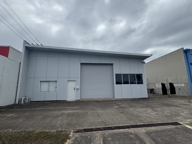 Factory, Warehouse & Industrial commercial property for lease at 417 Bayswater Road Garbutt QLD 4814