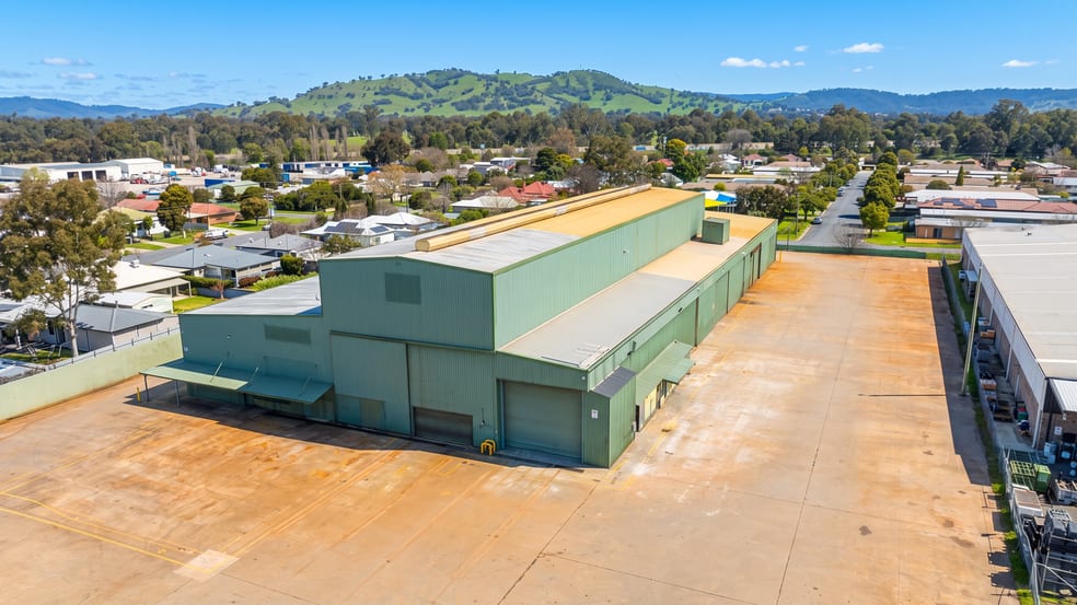 Factory, Warehouse & Industrial commercial property for sale at 513 Atkins Street South Albury NSW 2640