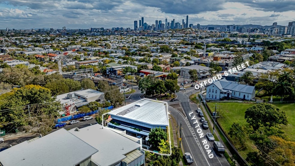 Medical / Consulting commercial property for sale at 230 Oxford Street Balmoral QLD 4171
