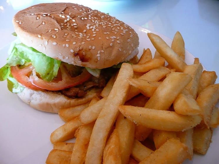 Ref:: 3104, Chicken Shop-Fresh and Cooked, Eastern Suburbs Ref:: 3104, Chicken Shop-Fresh and Cooked, Eastern Suburbs