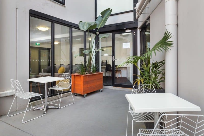High Occupancy Serviced Apartment Ref: 1006 High Occupancy Serviced Apartment Ref: 1006