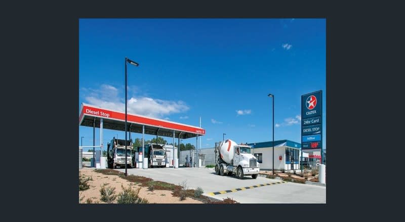 Unmanned Petrol Station - Mobil Diesel Stop. CA Site - No Rent.
Highway Location