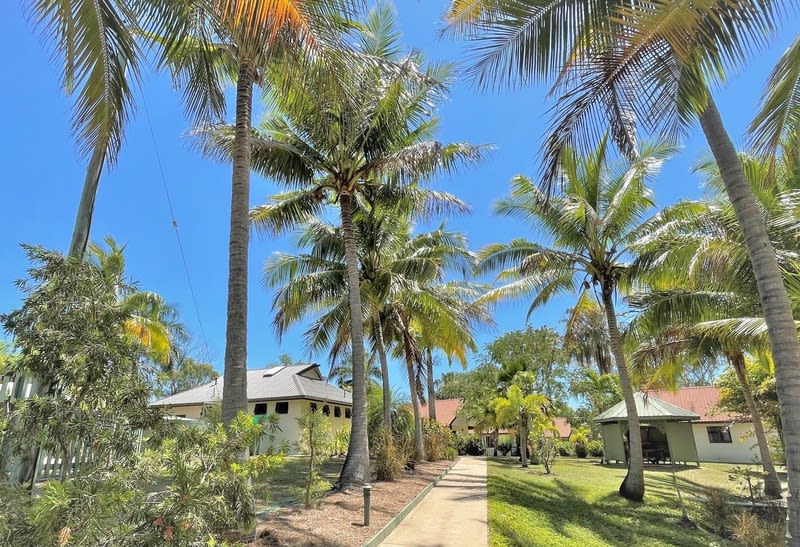 Holiday units & Managers Residence in Midge Point.