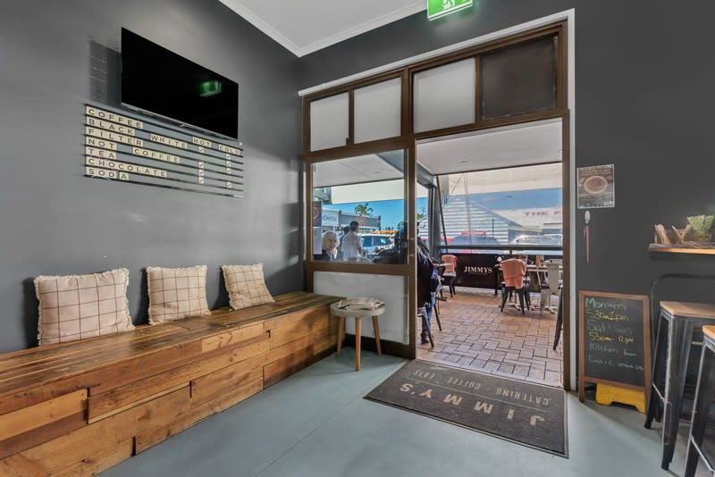 Established Café Opportunity in Warana Established Café Opportunity in Warana