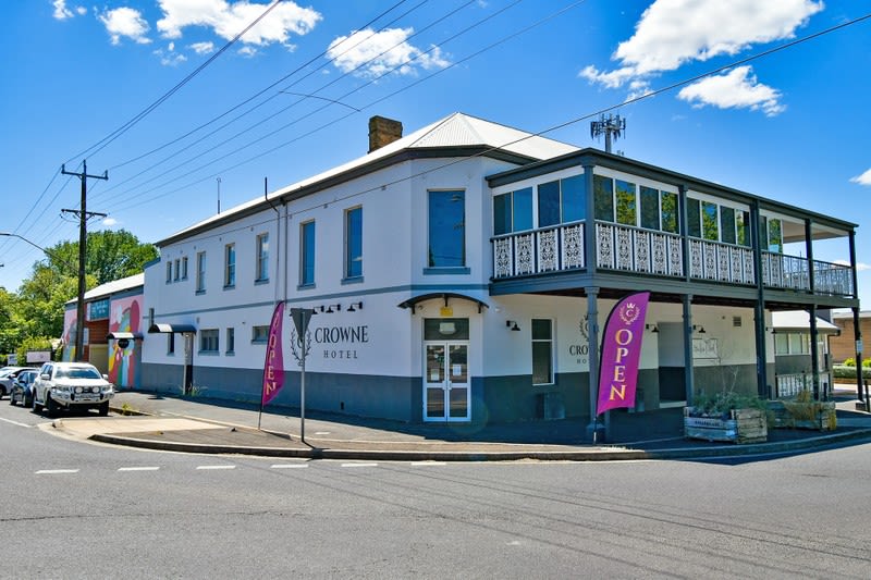 Leasehold Hotel for Sale - Crowne Hotel, Orange NSW Leasehold Hotel for Sale - Crowne Hotel, Orange NSW